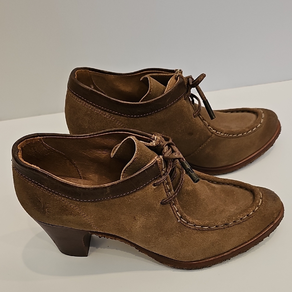 Frye Tan Suede Parker Oxford Low Ankle Cut Heeled Bootie Size 7B - Picture 6 of 9